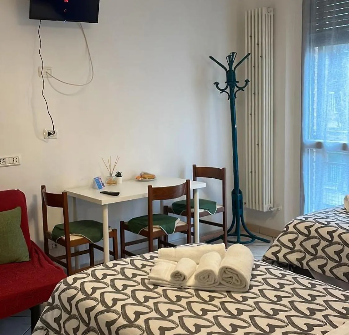 רג'ו אמיליה Guest House Tricolore 0*, רג'ו אמיליה איטליה